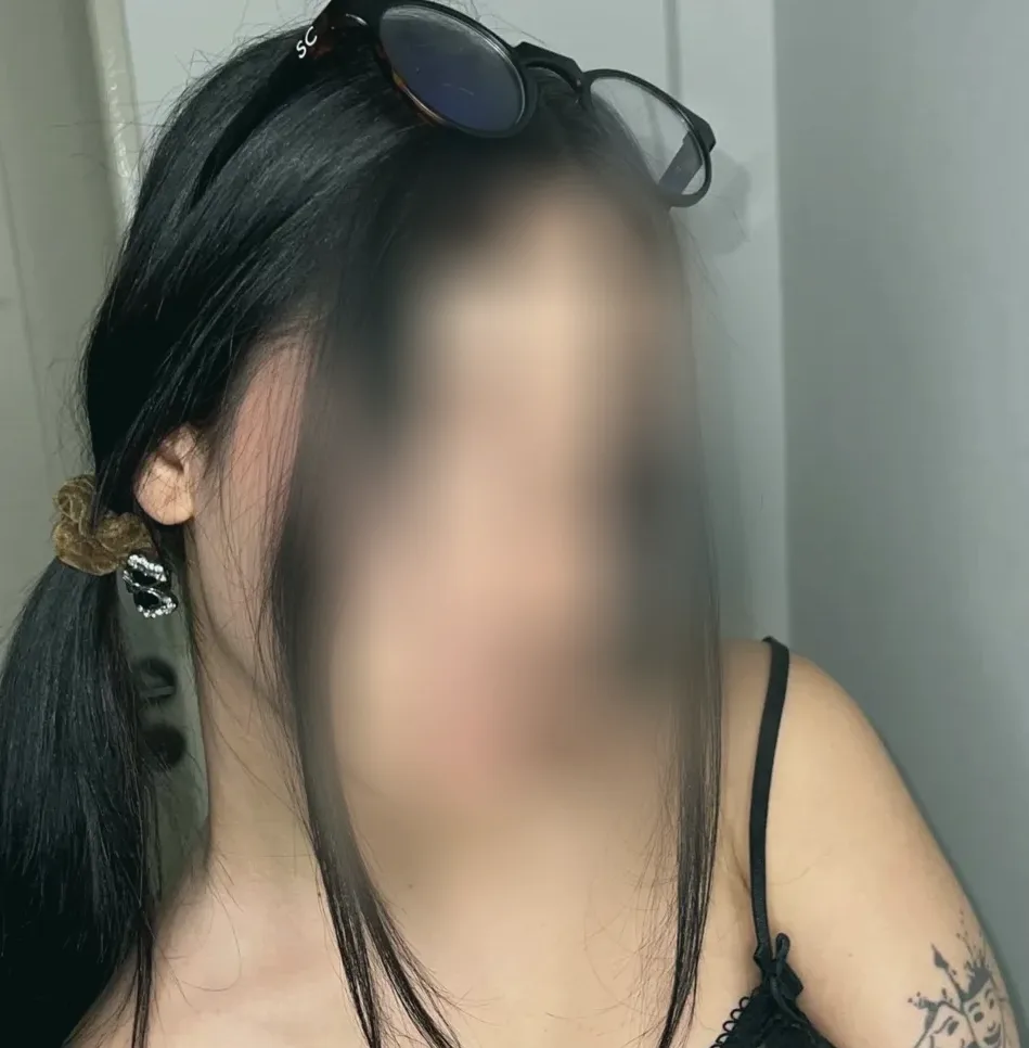 Michelle, 22